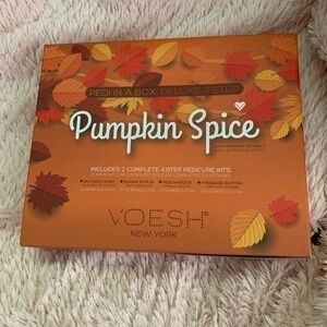 Voesh | pumpkin spice pedi in a box